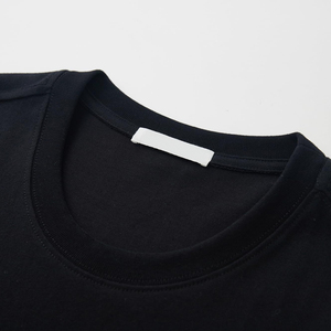 เสื้อยืดคอกลมแขนสั้นผู้ชาย สีดำ ผ้าฝ้าย 100% ทรงปกติ สไตล์ลำลอง ผ้าเจอร์ซีย์ถัก สีพื้น ดีไซน์เรียบ - Product Image 4