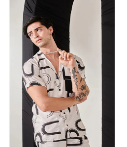 Chemise Homme Manches Courtes en Mélange de Coton Blanc à Motif Imprimé Décontractée Boutonnée Coupe Slim pour l'Été, le Streetwear, le Bureau, les Fêtes et le Quotidien - Product Image 1