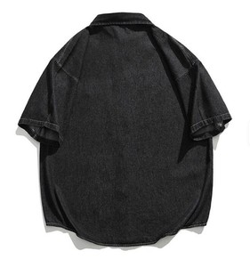 Camisa de mezclilla de manga corta para hombre, corte holgado, cuello vuelto, color liso con bolsillos, ropa informal de verano - Product Image 4