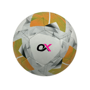 Ballon de football professionnel à 12 panneaux, cousu à la machine, écologique, durable, léger, en PVC, avec logo personnalisé - Product Image 3