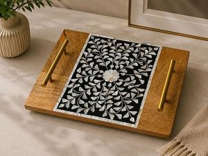 Hs Husnain Crafts - Bandeja de Servir Moderna de Madera con Incrustaciones de Madreperla, Diseño Floral Negro, Asas Doradas, Forma Rectangular - Product Image 3