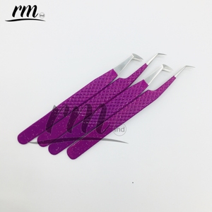 Pince à épiler en acier inoxydable RMI, revêtement violet, pointes dentelées de précision, 10 mm, modèle RMI-AS-EET-171023 pour extensions de cils - Product Image 5