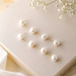 Pendientes Largos con Perlas, Joyería Nupcial Elegante, Plata de Ley 925, Chapado en Oro de 14K, Diseño Único de Alta Calidad - Product Image 1