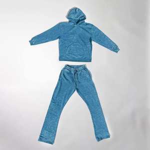 Conjunto Deportivo Retro con Pantalones Anchos y Sudadera con Efecto Desgastado y Pedrería, Personalizable con Logotipo, Unisex, Estilo Urbano - Product Image 4