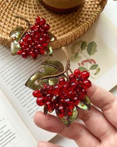 เข็มกลัดปักลายดอกไม้ประณีต งานฝีมือทำมือสุดหรูหรา ดีไซน์เฉพาะตัวจากช่างฝีมือ งานปักลายดอกไม้สุดหรู MD HANDICRAFTS สำหรับทุกเพศ เหมาะสำหรับงานแต่งงาน - Product Image 6
