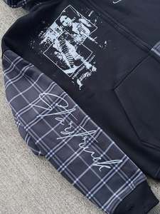 Sweat-shirt à capuche zippé pour homme, personnalisé, avec empiècements contrastants à carreaux et imprimé graphique, style streetwear, en mélange de coton premium, décontracté et tendance - Product Image 3