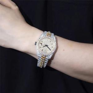 Montre de luxe avec boîtier carré en alliage, mouvement à quartz ETA, bracelet en acier inoxydable de 40 mm avec moissanite, cadran en cristal saphir, affichage analogique-numérique - Product Image 2