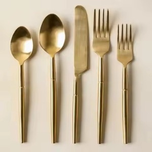 Collection contemporaine d'ustensiles de table en métal (cuillère, fourchette, couteau) pour les entreprises de restauration et la salle à manger familiale - Product Image 4
