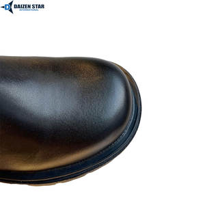 Bottes d'école pour enfants de qualité export, en cuir verni et synthétique, design classique, haute qualité, prix compétitif - Product Image 3