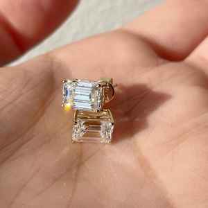 Pendientes solitarios sencillos para uso diario, con corte esmeralda, moissanita, oro macizo de 14 quilates, joyería fina para mujer, regalos de aniversario. - Product Image 6