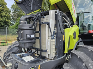 Tractor agrícola CLAAS AXION 810 C-MATIC - Product Image 3