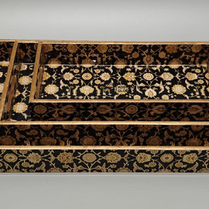 ชุดถาดเสิร์ฟเคลือบสีดำลายเรขาคณิต ปลอดภัยสำหรับอาหาร 3 ชิ้น – ถาดซ้อนกันได้ทันสมัยหรูหรา ทำจาก MDF และกระดาษ สำหรับห้องครัว ห้องรับประทานอาหาร และตกแต่งบ้าน - Product Image 4