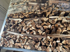 Bûches de bois de chauffage du Vietnam, export en vrac, séchées au four, faible humidité, longueur constante, emballage personnalisé pour les acheteurs de l'UE et du Royaume-Uni - Product Image 4