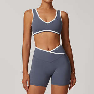Ensemble de sport personnalisé pour femme : Short taille haute croisé et soutien-gorge de yoga dos nu, vêtements de fitness respirants et extensibles - Product Image 2