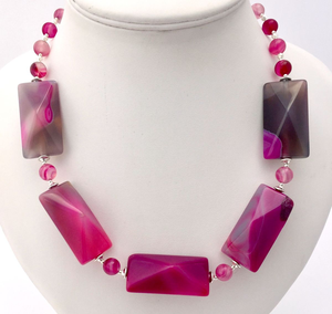 Collier en perles de résine acrylique fait main, écologique, pour femmes, idéal pour les mariages et les cadeaux de fêtes - Product Image 6