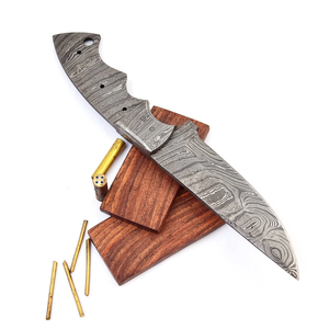 Kit DIY de fabrication de couteaux Damas - Lame vierge en acier Damas forgé à la main avec manche pleine longueur, étui en cuir et kit de broches en laiton - Vente en gros OEM - Product Image 6