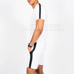 Ensemble décontracté d'été pour homme : T-shirt et short deux pièces, confortable pour les aventures en plein air et les tenues décontractées quotidiennes - Product Image 2