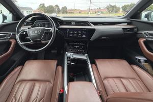 รถยนต์มือสองที่เชื่อถือได้ ปี 2019 <span class=keywords><strong>Audi</strong></span> <span class=keywords><strong>e</strong></span>-<span class=keywords><strong>tron</strong></span> Quattro Dual-Motor AWD - Product Image 2