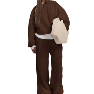Survêtement personnalisé imprimé, décontracté, en molleton, 2 pièces, pour femme, en coton, pantalon évasé, à capuche, anti-boulochage, écoresponsable, streetwear - Product Image 1
