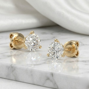 Boucles d'oreilles clous en diamant rond taille brillant 3.00CTW, style classique à 3 griffes, diamant de laboratoire VVS2, bijoux en or blanc et or rose - Product Image 3