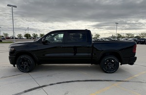 Camioneta RAM 1500 Big Horn 4WD Híbrida Turbo de Lujo Premium con Asientos de Cuero - Product Image 3