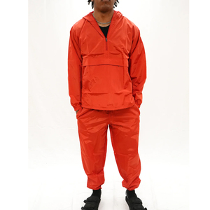 Ensemble de jogging unisexe d'été décontracté à capuche coupe-vent grande taille léger séchage rapide 100% nylon satiné survêtement uni 2-en-1 cargo - Product Image 5