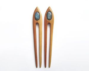 Fourchettes à cheveux en bois en forme de U, faites à la main, en bois naturel, avec incrustation de pierre bleue, pour femmes, accessoires pour chignon - Product Image 1