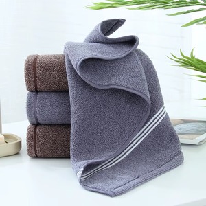 Serviettes en coton pour hôtel, grammage élevé, vente en gros, prix bas, séchage rapide, ultra absorbantes, douces et lisses, serviettes OEM, coton de qualité supérieure - Product Image 1