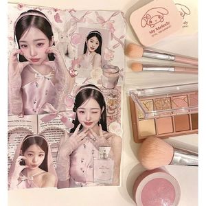 Crème éclaircissante pour le visage contre les boutons et les taches brunes - Crème hydratante pour le soin de la peau - Product Image 1