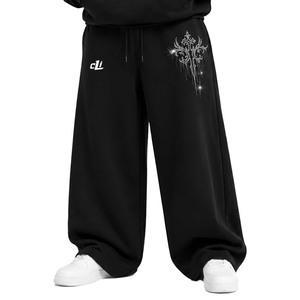 Survêtement tendance noir personnalisé avec strass, style gothique, pour homme, comprenant un sweat à capuche et un pantalon de survêtement oversize en molleton épais, vêtements de sport glamour - Product Image 4