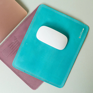 Tapis de souris rond en cuir véritable, tapis de bureau circulaire au design unique pour un aménagement de bureau minimaliste, pour utilisateurs d'ordinateurs portables LMPD-0031D - Product Image 1