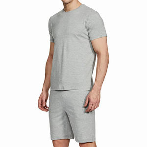 Ensemble deux pièces d'été personnalisé pour homme avec t-shirt à manches courtes en coton uni et short en tissu respirant, parfait pour un usage quotidien - Product Image 5