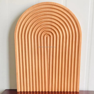 Plateau et planche de service portables et réutilisables en bois de Doussie poli sculpté de qualité supérieure pour la cuisine, la salle à manger, les boissons et la vaisselle - Product Image 3