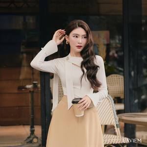 Nuevo Suéter de Punto para Mujer, Color Blanco Crema, Cuello Recortado, Manga Larga |   Top Muse para Conjuntos de Invierno |   LAVIEM - Product Image 5