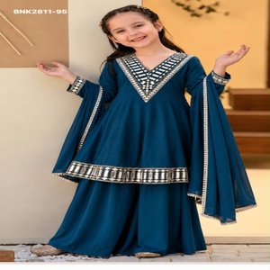 Ensemble de costume pour fille en soie romaine de haute qualité avec broderie miroir originale, pantalon palazzo assorti et dupatta à bordure en dentelle – Fournisseur d'Inde - Product Image 1