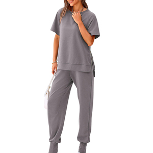 Vêtements de sport tendance pour l'été, shorts élégants à manches courtes pour femmes, ensemble de survêtement deux pièces - Product Image 5