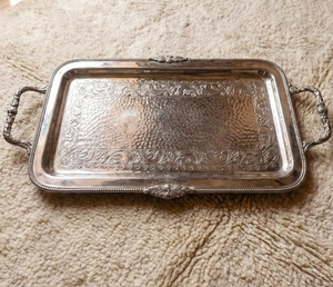 Plateaux de service ovales en acier inoxydable, artisanat métallique Art Déco, impressions de logo personnalisées, design à carreaux, pour Diwali, usage domestique ou hôtelier - Product Image 1