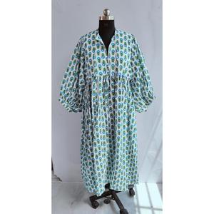 Elegante Vestido Midi Boho Blanco y Azul con Estampado Floral, Hecho a Mano en Algodón, con Cuello de Lazo y Estampado Étnico, Vestido Casual - Product Image 1