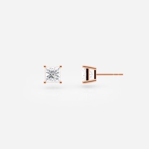 Boucles d'oreilles en diamant de laboratoire taille princesse_ Or jaune 14 carats, bijoux minimalistes - Product Image 1