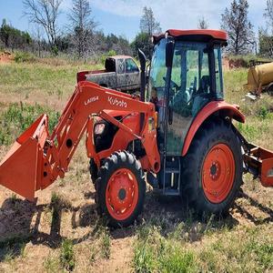 Tracteur agricole utilitaire 4x4 de 40 CV à transmission par engrenages avec attelage frontal et cabine fermée - Product Image 6