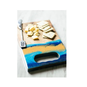 Planche à découper minimaliste en résine et bois, surface de préparation alimentaire pour la cuisine, plateau de service, design simple et moderne - Product Image 5