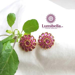 Kemp Vintage Gold Plated Pearl and Diamond Stud Earrings - Product Image 3