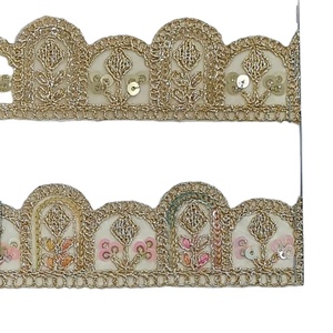 Tissu en dentelle florale bohème fait main de 9 mètres, multicolore, broderie de luxe romantique, style traditionnel simple, vêtements fantaisie - Product Image 1