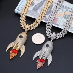 Colgante de Cohete de Moissanita - Colgante de Cohete Esmaltado Estilo Goteo de Plata 925, Joyería Streetwear Iced Out con Piedras Engastadas a Mano - Product Image 4