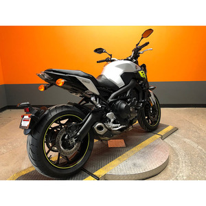 Motocyclette Yamaha FZ-09 d'occasion 2017 - Product Image 3