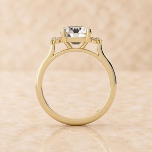 Bague de fiançailles de luxe en or massif 14 carats avec diamant rond de 2,01 carats cultivé en laboratoire, style floral, pour femme - Product Image 5