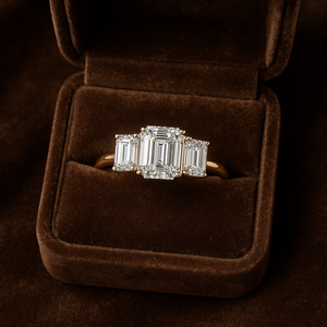 Bague de fiançailles à trois pierres en diamant de laboratoire taille émeraude certifié IGI, or 14K/18K, DEF VVS, baguette, minimaliste, pour mariée - Product Image 2