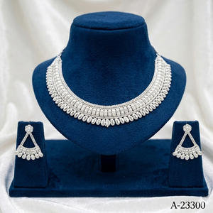 Conjunto de Collar y Pendientes de Aleación de Zinc Chapado en Oro de 0.3m con Circonitas, Certificado por MOLL JEWELLERS, para Mujer, Ideal para Compromiso, Aniversario o Fiesta - Product Image 3