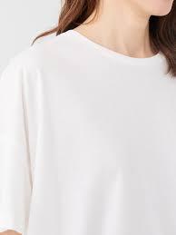เสื้อยืดสตรีแบบหรูหราเข้ารูปเสื้อยืดดีไซน์เรียบง่ายทันสมัย - Product Image 2
