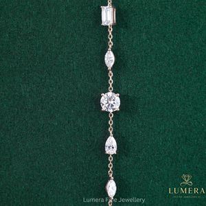 Bracelet en diamants raffinés de formes multiples avec diamants de laboratoire émeraude, marquise et poire, plaqué or, design minimaliste pour femme - Product Image 1